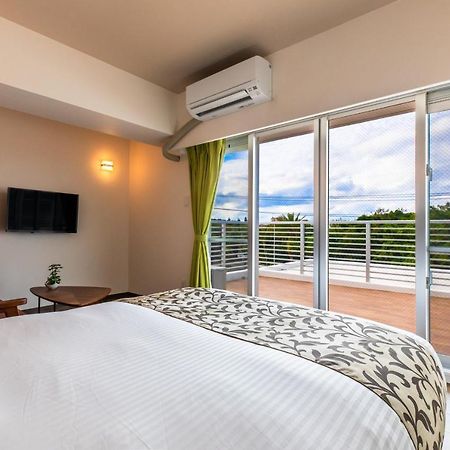 Aparthotel Mr Kinjo 万座ビーチ前 Onna Zewnętrze zdjęcie